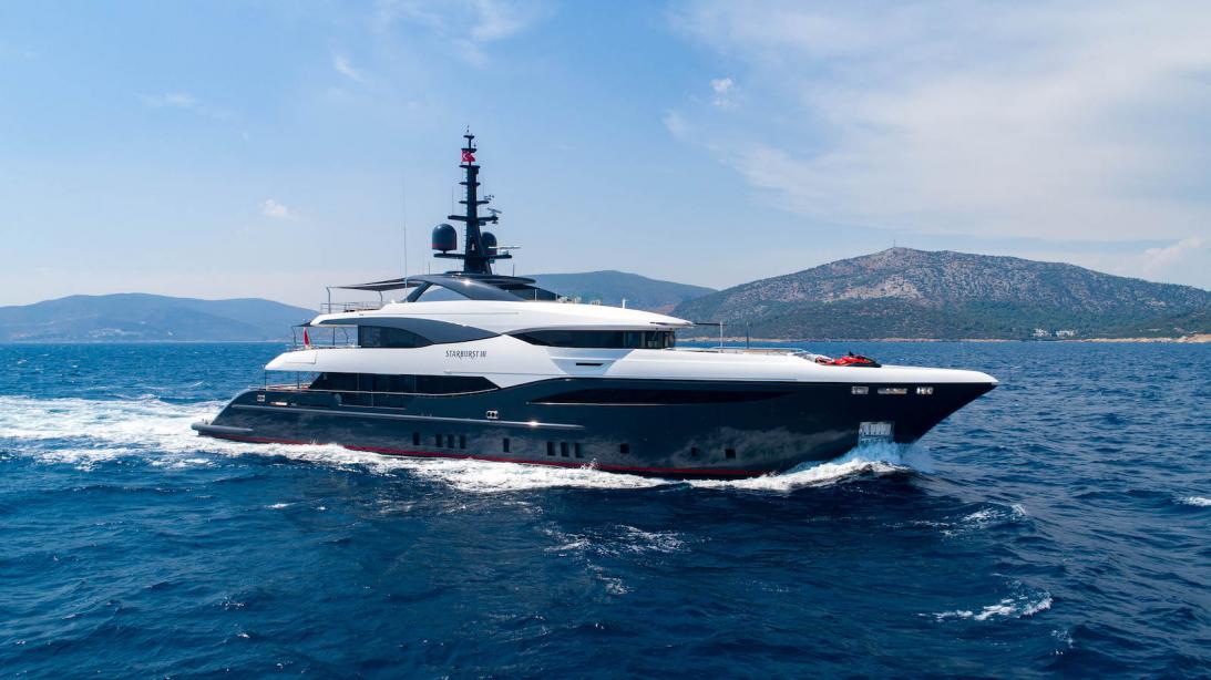 yacht-barcelona