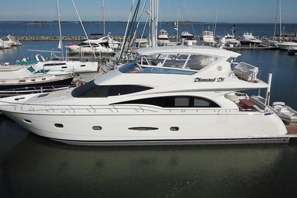 yacht-chicago